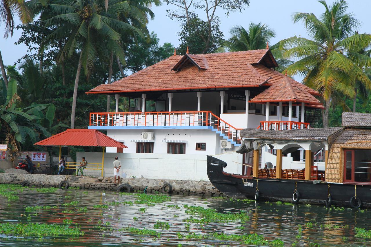 Chaandhni Lake View Hotell Alappuzha Eksteriør bilde