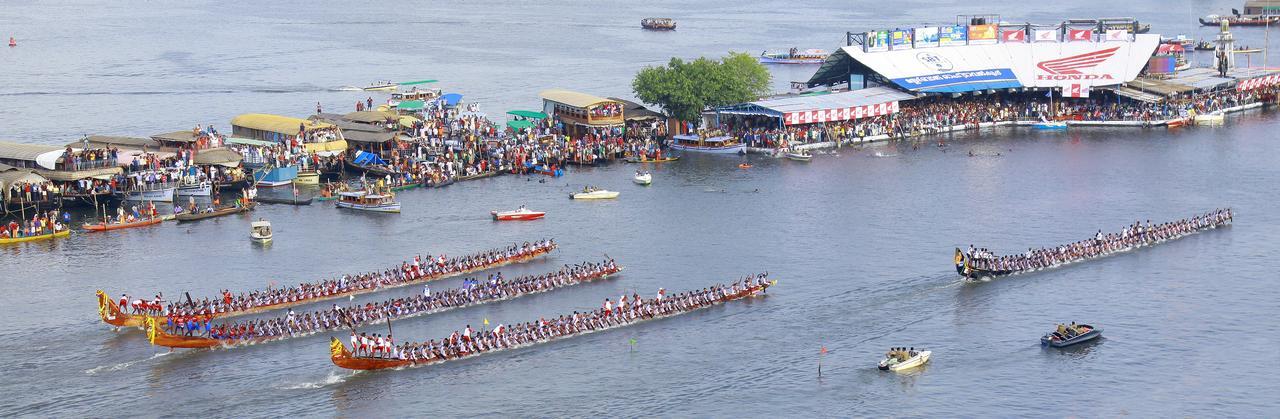 Chaandhni Lake View Hotell Alappuzha Eksteriør bilde